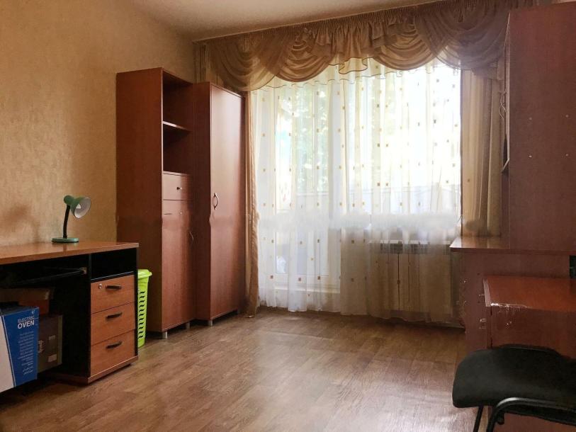 Квартира, 3-кімн., Харьков, 608м/р, Академика Павлова