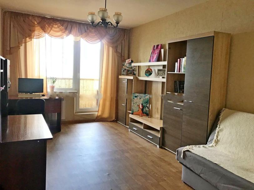 Квартира, 3-кімн., Харьков, 608м/р, Академика Павлова