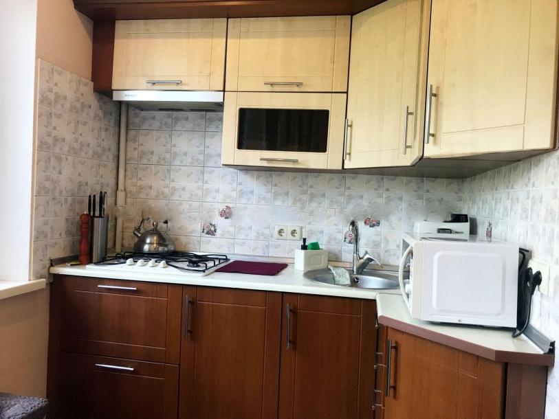 Квартира, 3-кімн., Харьков, 608м/р, Академика Павлова