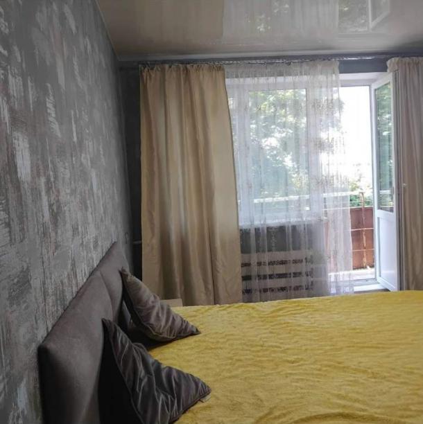 Квартира, 2-кімн., Харьков, 607м/р, Тракторостроителей просп.