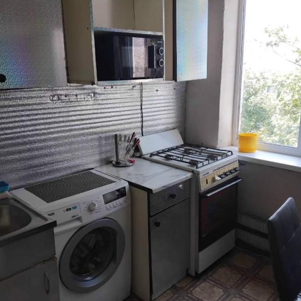 Квартира, 2-кімн., Харьков, 607м/р, Тракторостроителей просп.