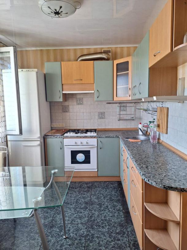 Квартира, 3-кімн., Харьков, 522м/р, Валентиновская