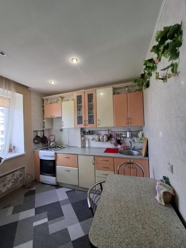 Квартира, 3-кімн., Харьков, 520м/р, Владислава Зубенко (Тимуровцев)