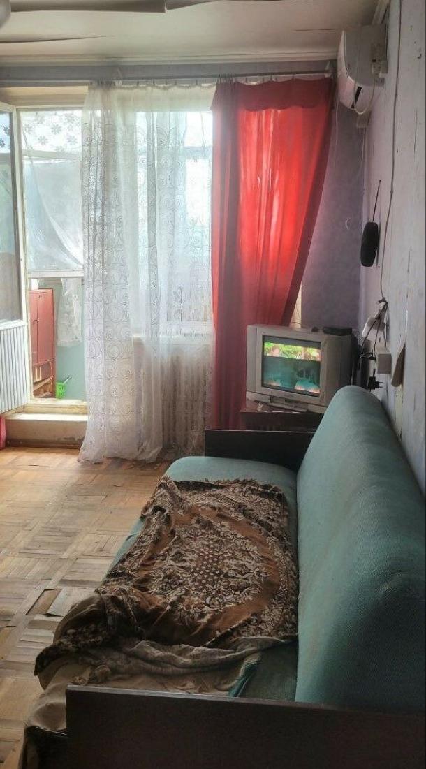 Квартира, 1-кімн., Харьков, 606м/р, Непокоренных (Героев Труда)