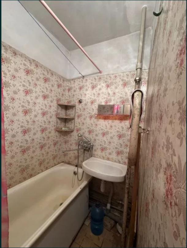 Квартира, 3-кімн., Харьков, 604м/р, Тракторостроителей просп.