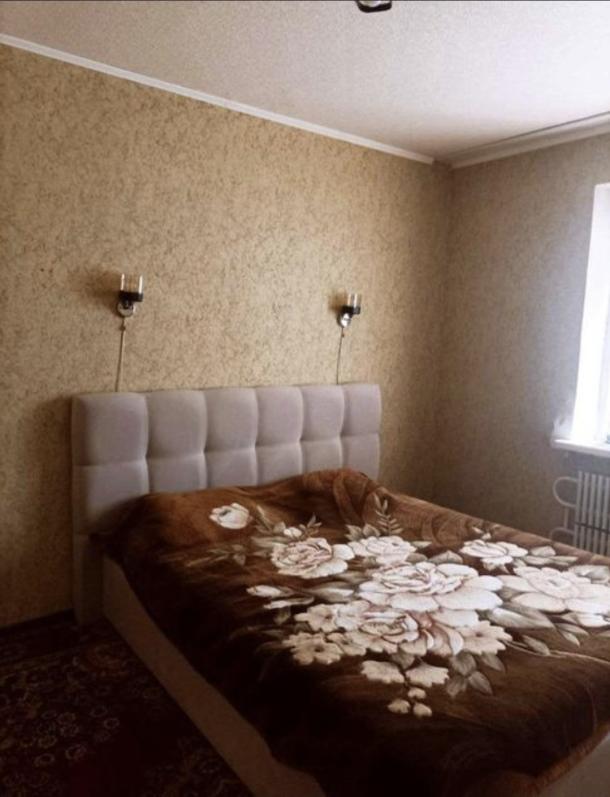 Квартира, 2-кімн., Харьков, Песочин, Квартальный пер.