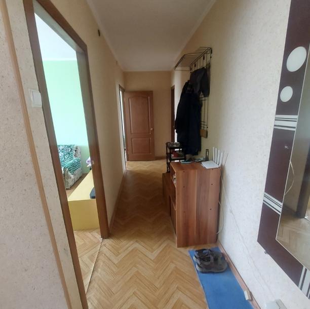 Квартира, 3-кімн., Харьков, Песочин, Молодежная