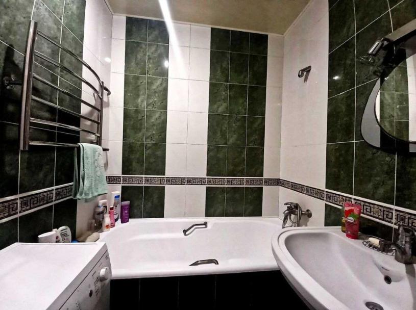 Квартира, 3-кімн., Харьков, 605м/р, Гвардейцев Широнинцев