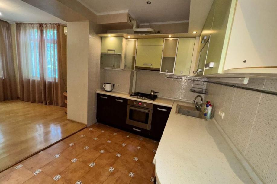 Квартира, 3-кімн., Харьков, Шатиловка, Авиационная