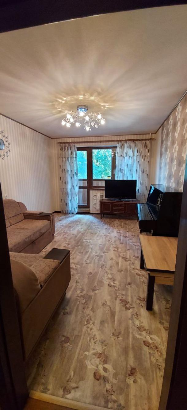 Квартира, 3-кімн., Харьков, Павлово Поле, Станислава Парталы (Балакирева)
