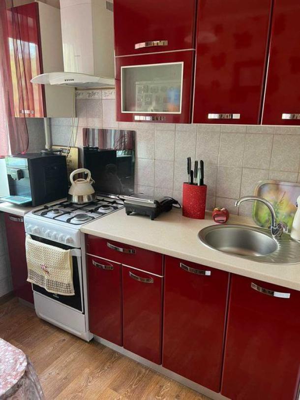 Квартира, 2-кімн., Харьков, 606м/р, Тракторостроителей просп.