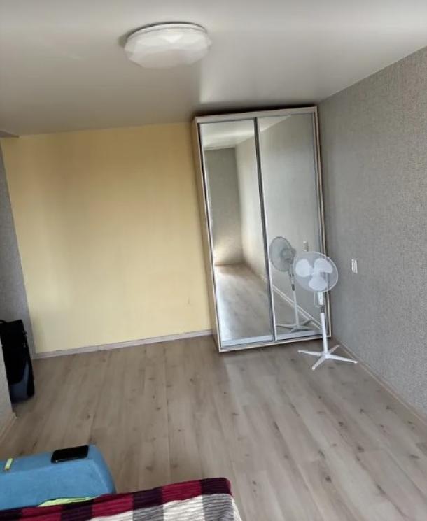 Квартира, 1-кімн., Харьков, 533м/р, Непокоренных (Героев Труда)