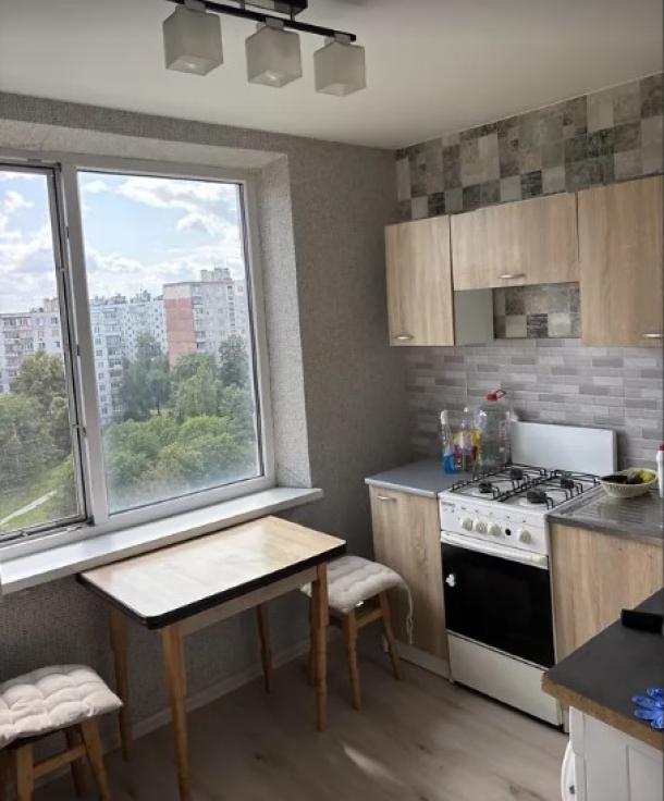 Квартира, 1-кімн., Харьков, 533м/р, Непокоренных (Героев Труда)