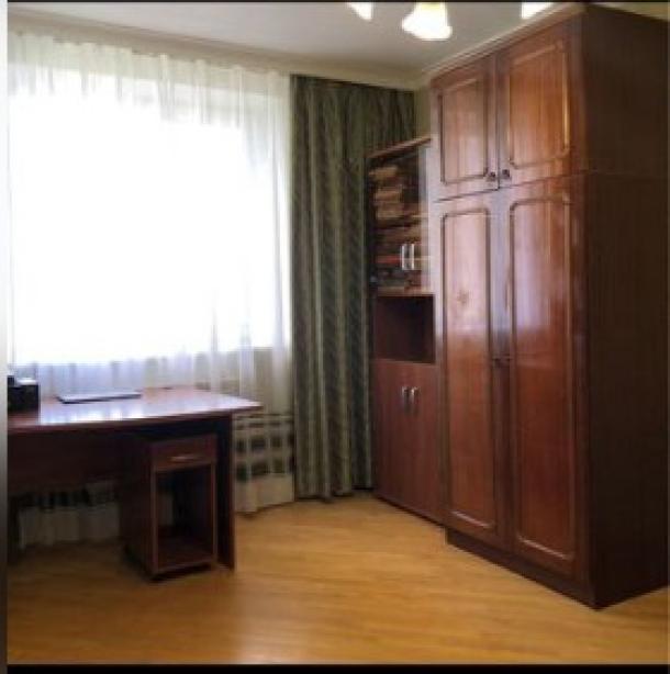 Квартира, 3-кімн., Харьков, Холодная Гора, Титаренковский пер.