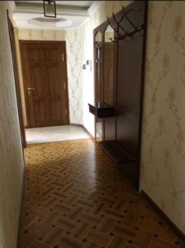 Квартира, 3-кімн., Харьков, Холодная Гора, Титаренковский пер.