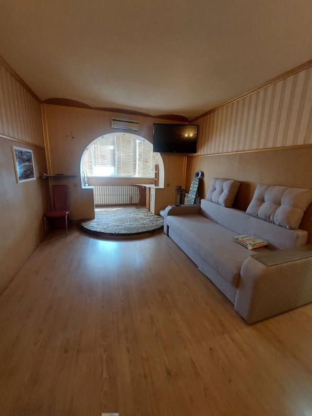 Квартира, 1-кімн., Харьков, 533м/р, Непокоренных (Героев Труда)