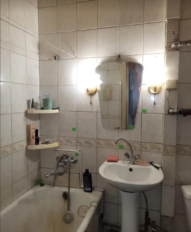 Квартира, 4-кімн., Харьков, 604м/р, Тракторостроителей просп.