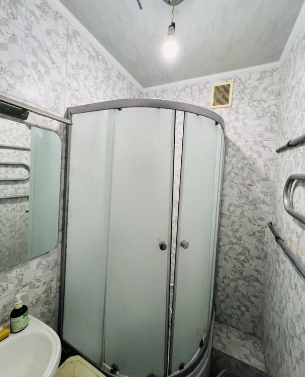 Квартира, 3-кімн., Харьков, 605м/р, Тракторостроителей просп.