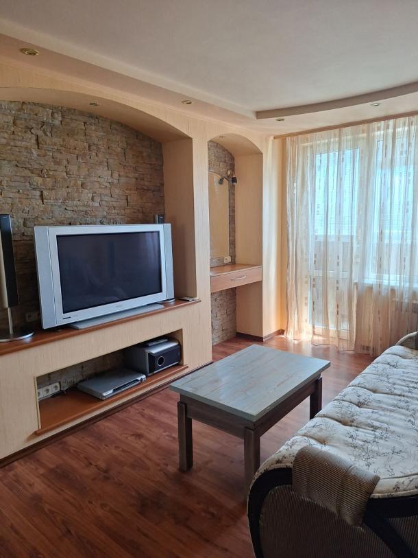 Квартира, 1-кімн., Харьков, 522м/р, Непокоренных (Героев Труда)