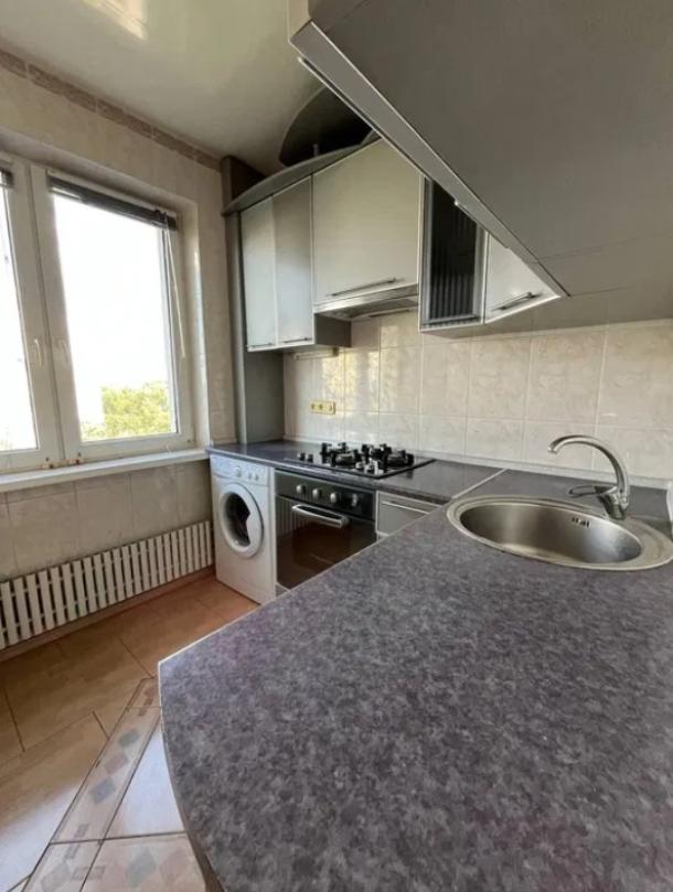 Квартира, 3-кімн., Харьков, 531м/р, Гвардейцев Широнинцев