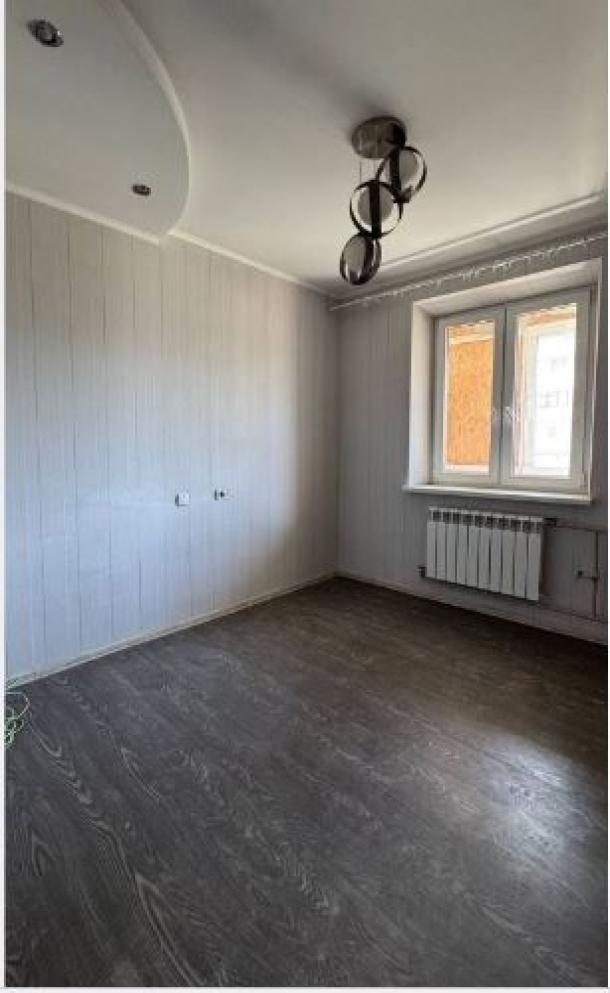 Квартира, 3-кімн., Харьков, 5 Северная Салтовка, Метростроителей