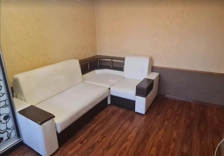 Квартира, 2-кімн., Харьков, 522м/р, Непокоренных (Героев Труда)