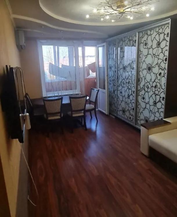 Квартира, 2-кімн., Харьков, 522м/р, Непокоренных (Героев Труда)