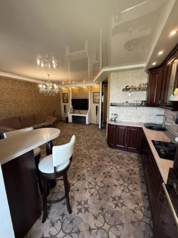 Квартира, 3-кімн., Харьков, 520м/р, Валентиновская