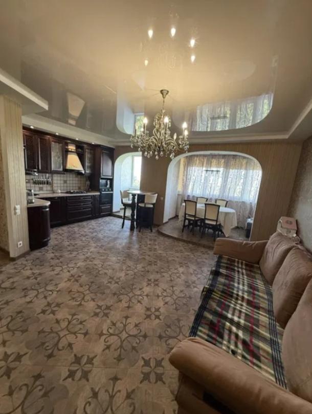 Квартира, 3-кімн., Харьков, 520м/р, Валентиновская