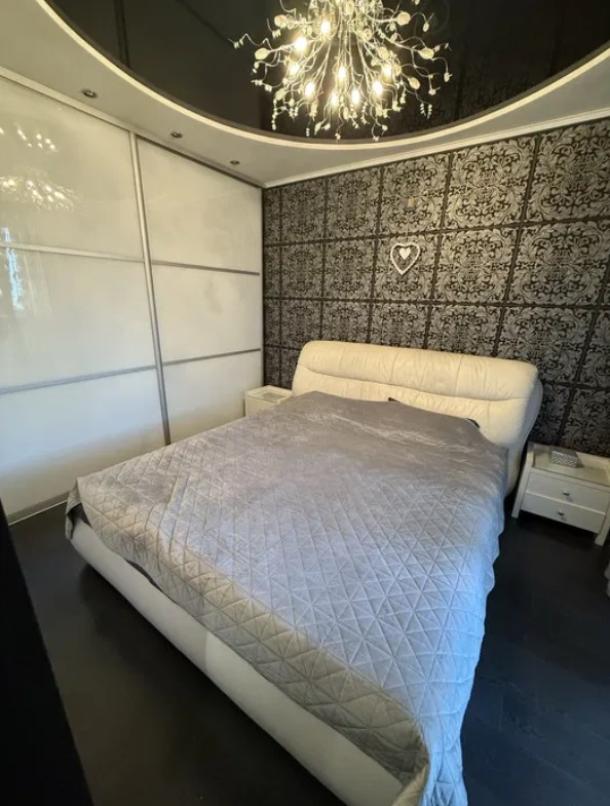 Квартира, 3-кімн., Харьков, 520м/р, Валентиновская