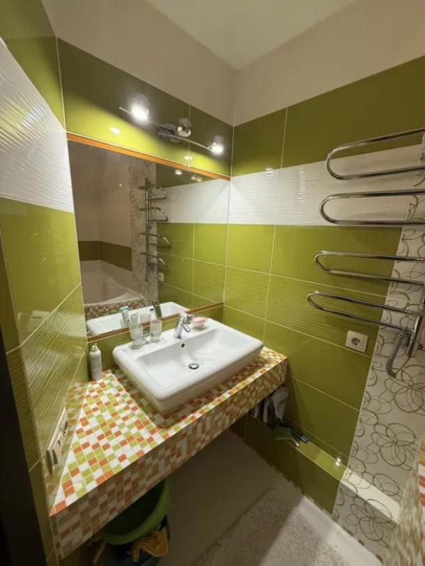 Квартира, 3-кімн., Харьков, 520м/р, Валентиновская