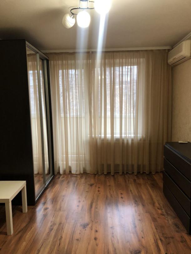 Квартира, 1-кімн., Харьков, 605м/р, Гвардейцев Широнинцев