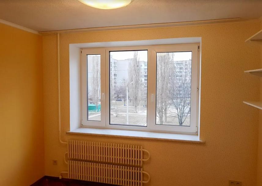 Квартира, 3-кімн., Харьков, Пятихатки, Академика Курчатова проспект
