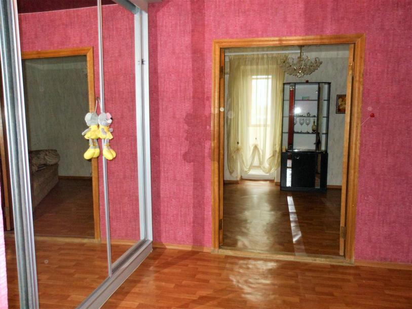 Квартира, 2-кімн., Харьков, Госпром, Культуры (Калинина, Свердлова, Советская Советский 3 пер.)