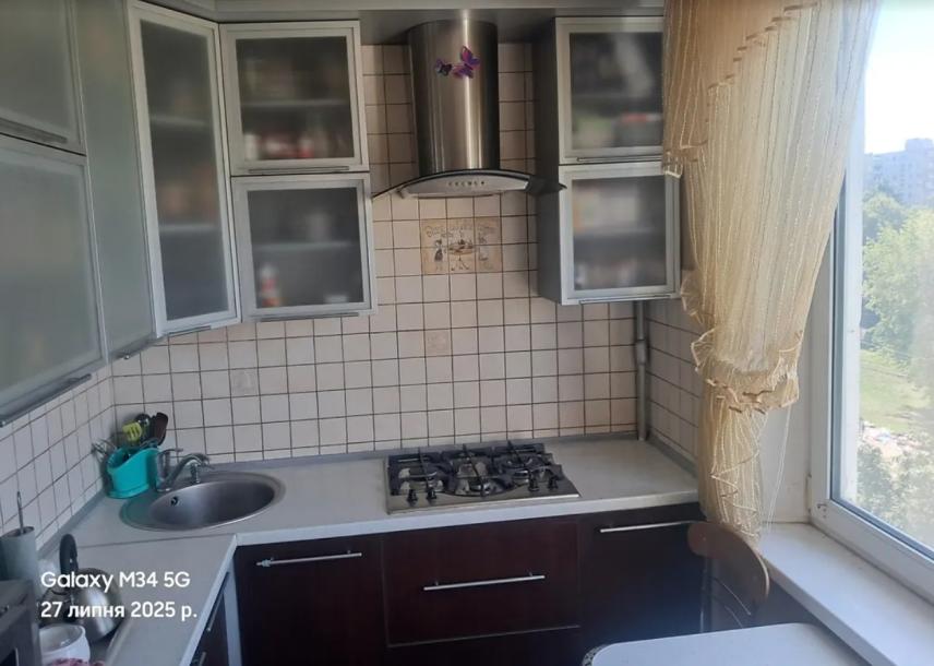 Квартира, 2-кімн., Харьков, 524м/р, Непокоренных (Героев Труда)