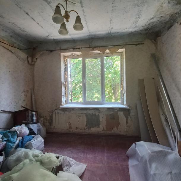 Квартира, 3-кімн., Харьков, Основа, Южнопроектная