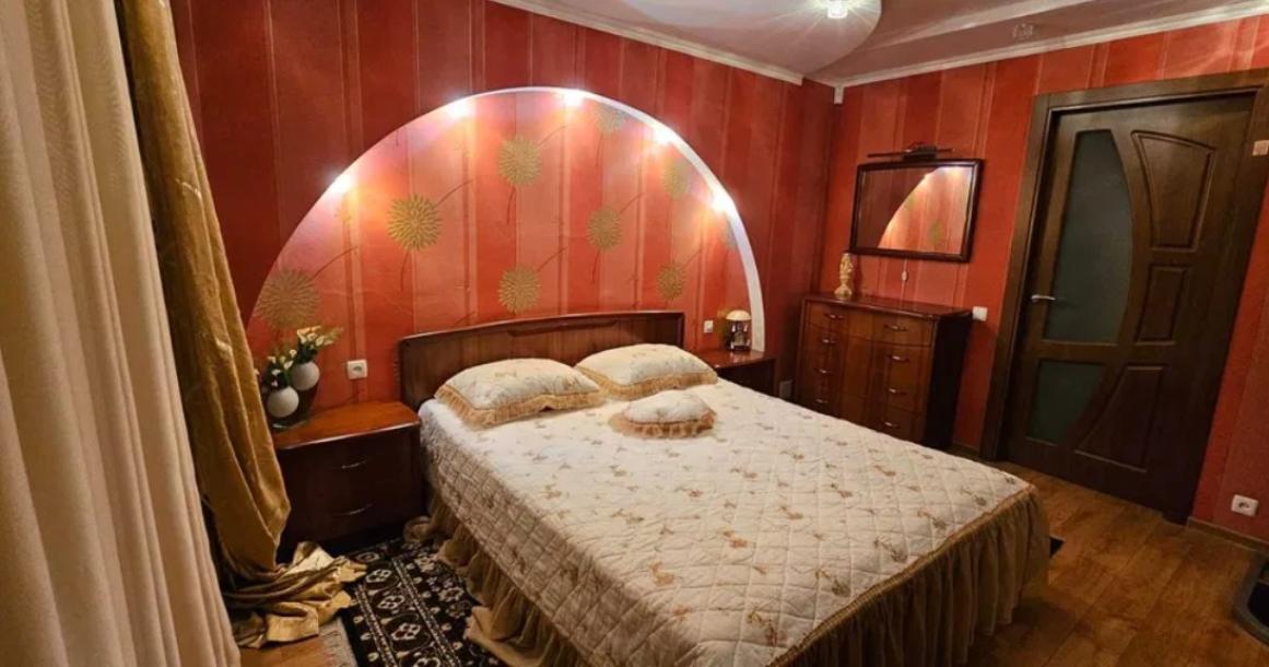 Квартира, 3-кімн., Харьков, Павловка, Залесская