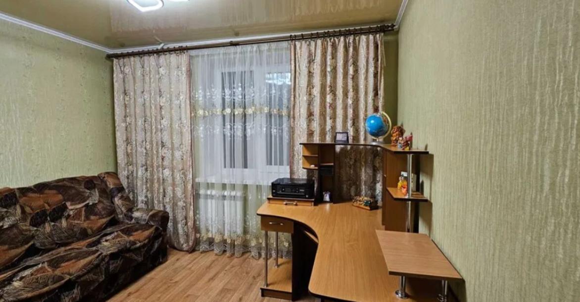 Квартира, 3-кімн., Харьков, Павловка, Залесская