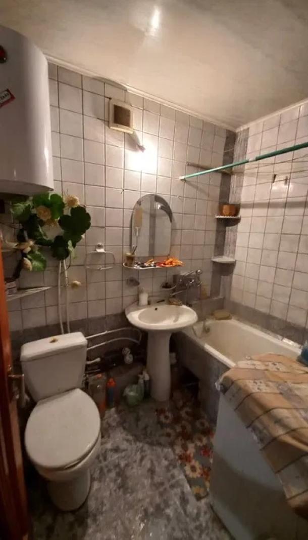 Квартира, 2-кімн., Харьков, Павлово Поле, 23 Августа