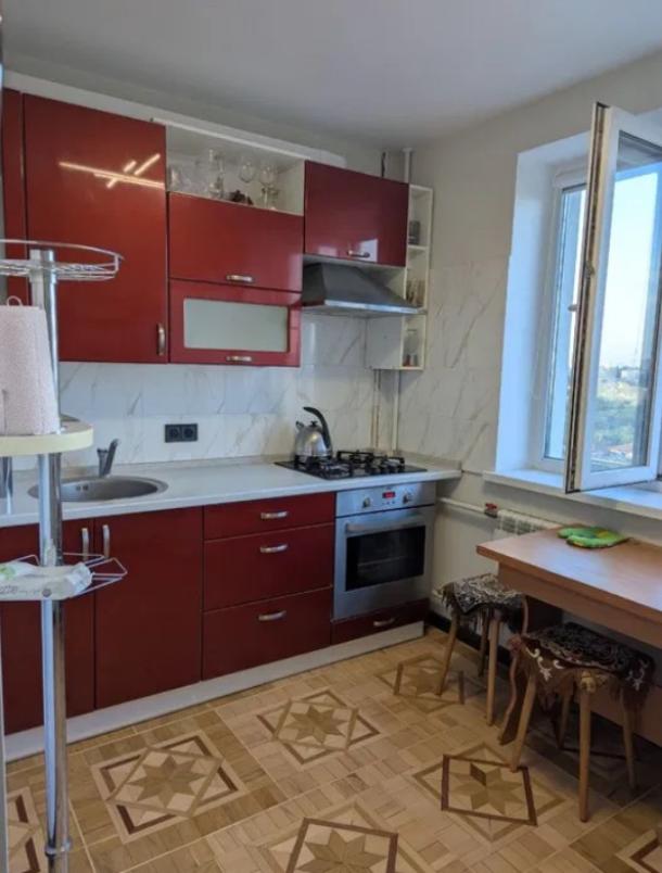 Квартира, 1-кімн., Харьков, 520м/р, Гвардейцев Широнинцев