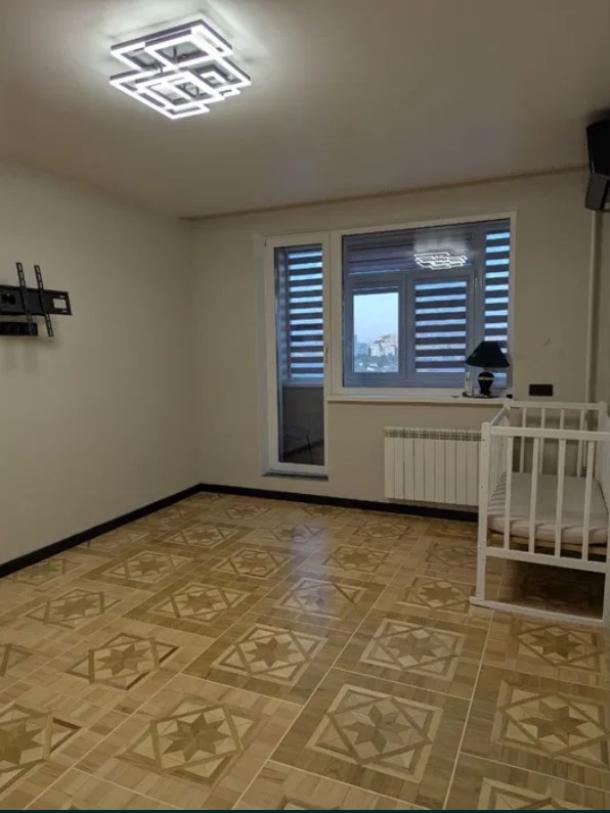 Квартира, 1-кімн., Харьков, 520м/р, Гвардейцев Широнинцев
