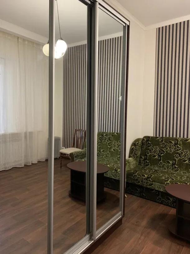 Квартира, 1-кімн., Харьков, Спортивная метро, Добровольцев (Молодой Гвардии)