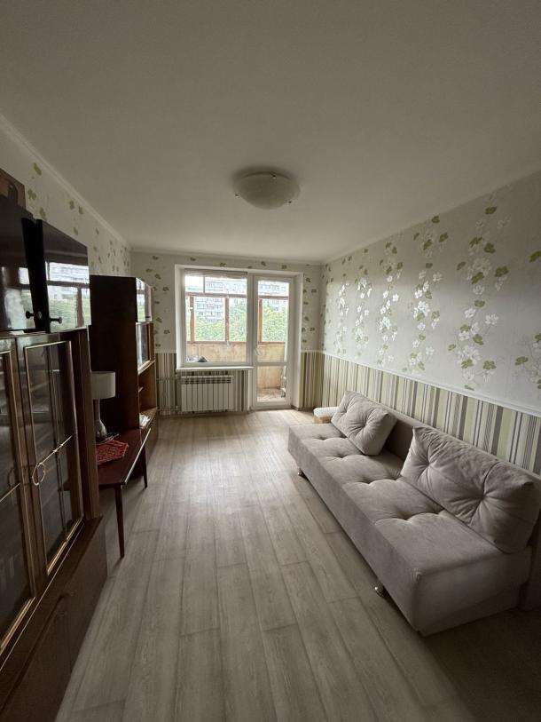 Квартира, 3-кімн., Харьков, 531м/р, Тракторостроителей просп.