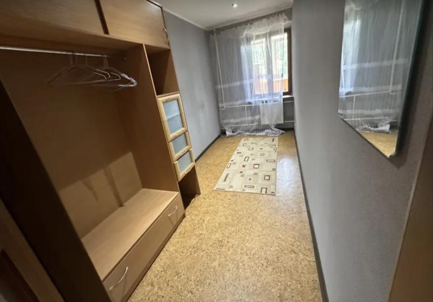 Квартира, 3-кімн., Харьков, Павлово Поле, 23 Августа