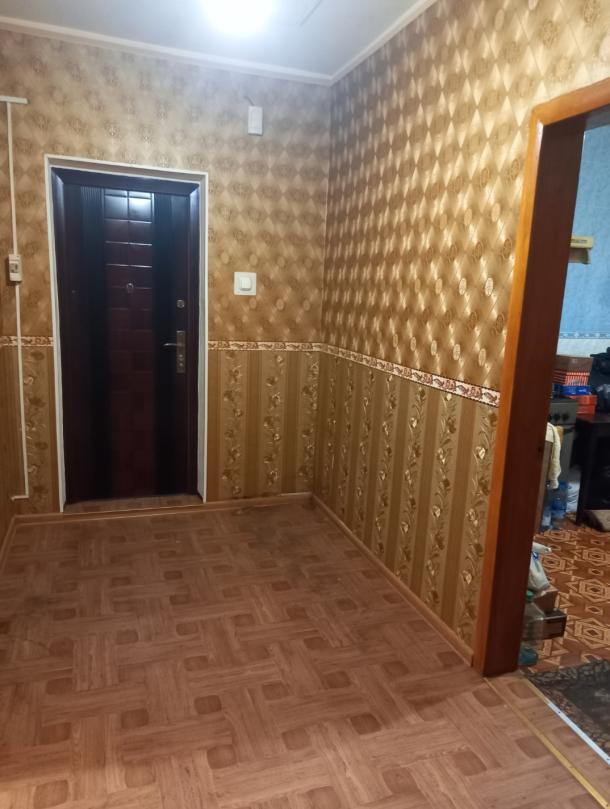 Квартира, 3-кімн., Эсхар, Чугуевский район, Горького