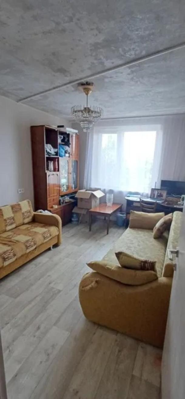 Квартира, 3-кімн., Харьков, 605м/р, Тракторостроителей просп.