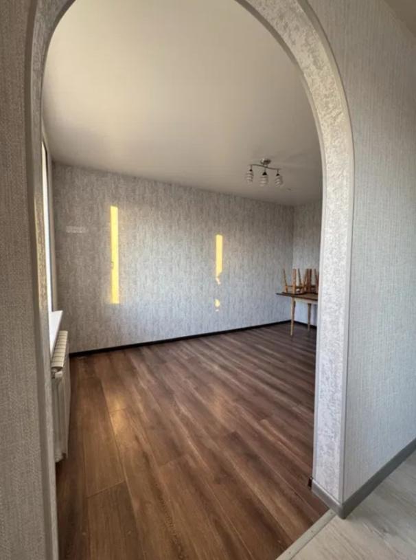 Квартира, 3-кімн., Кочеток, Чугуевский район, Гагарина в-зд