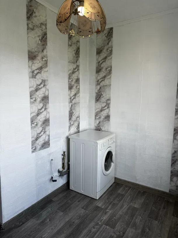 Квартира, 3-кімн., Харьков, 524м/р, Непокоренных (Героев Труда)