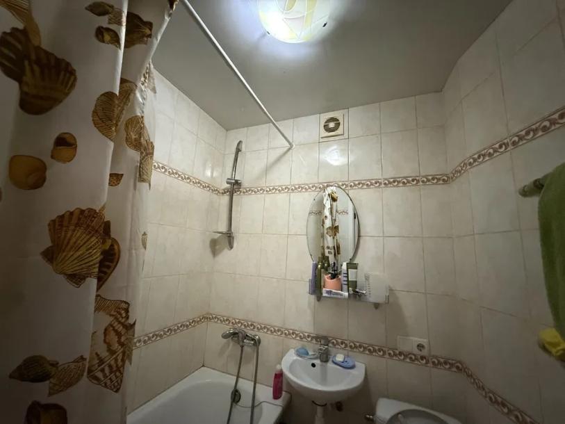 Квартира, 1-кімн., Харьков, 607м/р, Непокоренных (Героев Труда)