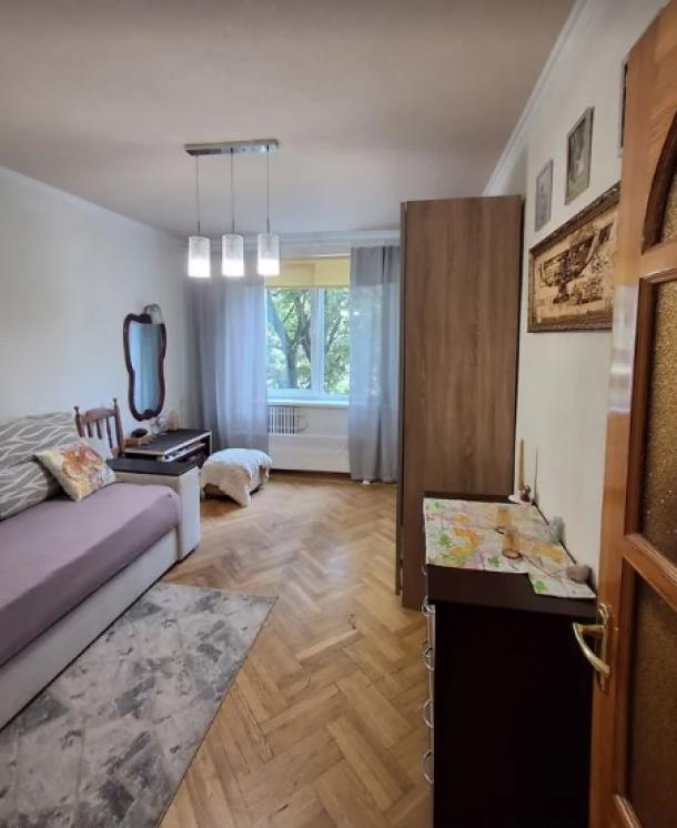 Квартира, 3-кімн., Харьков, 626м/р, Единства (Краснодарская)